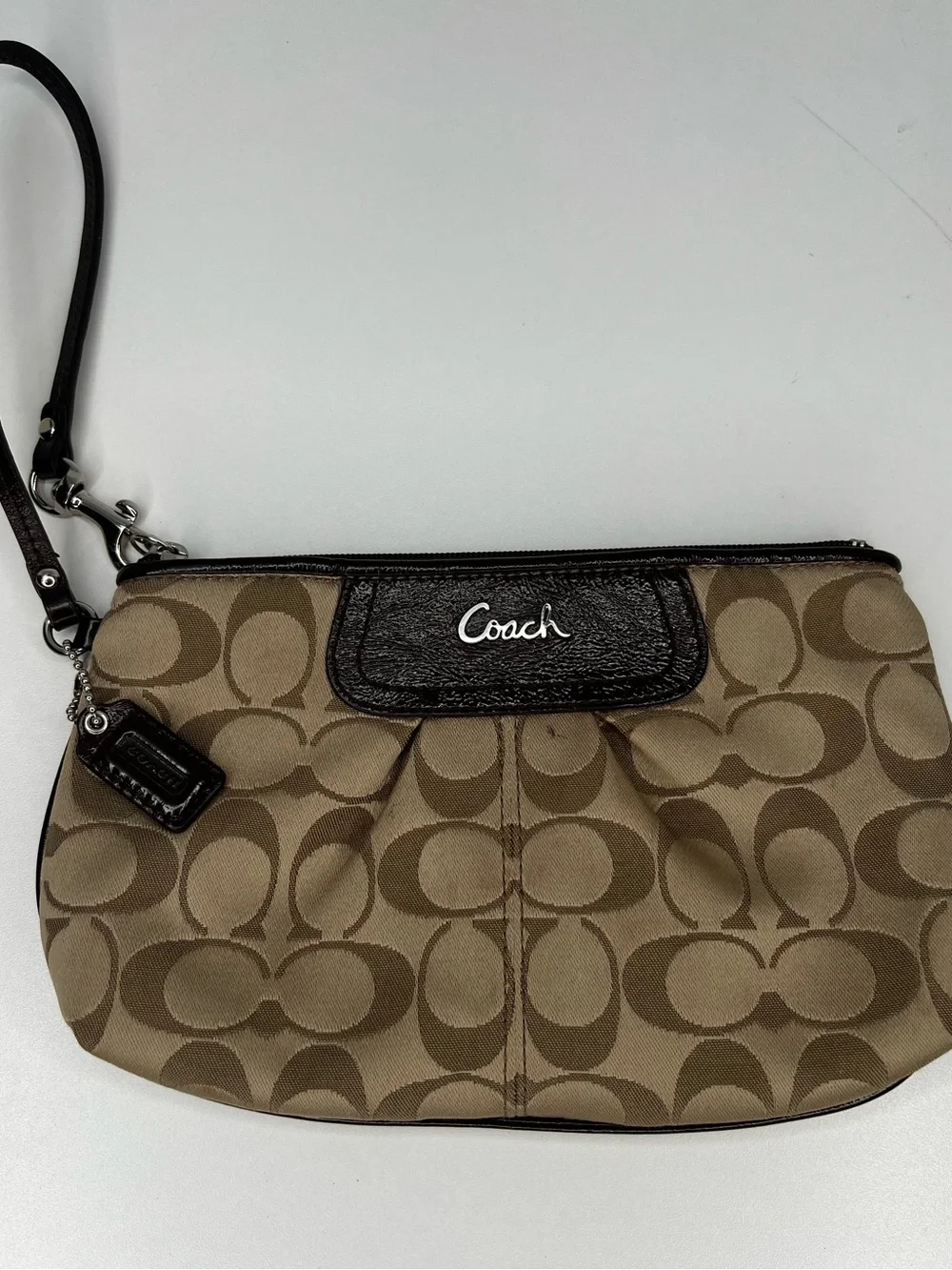 Coach Madison Signature Sateen Wristlet w/ Leather Accents~ Tan/Brown ~ Vintage